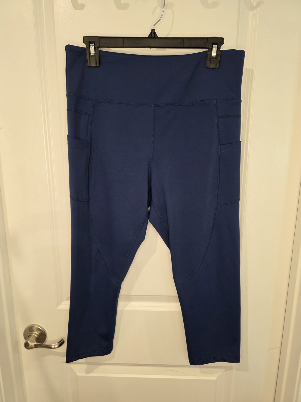 🔥 ZYIA High-Rise Capri Leggings w/ Pockets